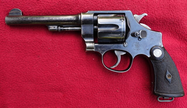 foto Revolver Smith & Wesson model 1917 pro Brazilii – REZERVOVÁNO